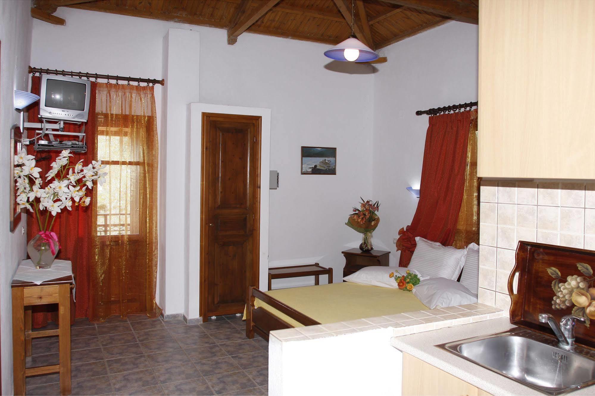 Artemis Bungalows Stafylos Luaran gambar